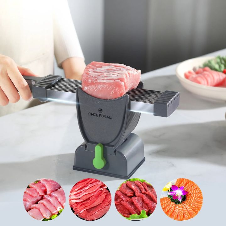 Roestvrijstalen 17-in-1 vleesmolen met instelbare dikte, ergonomisch handvat en multifunctionele messen voor vlees en groenten