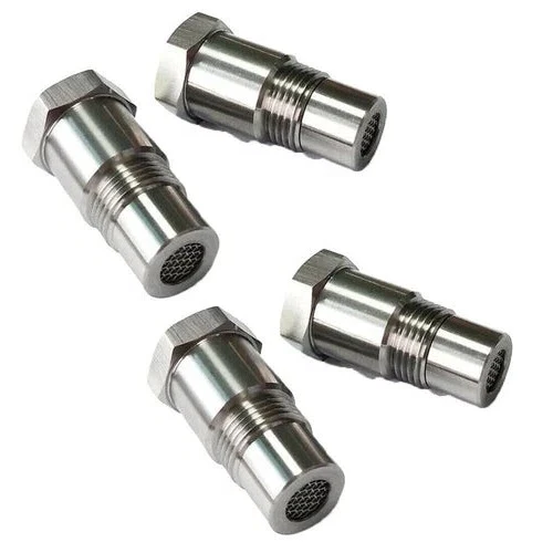 Precisie M18x1.5 lambda sonde adapter van roestvrij staal, ontworpen als CEL fix voor voertuig sensoren.