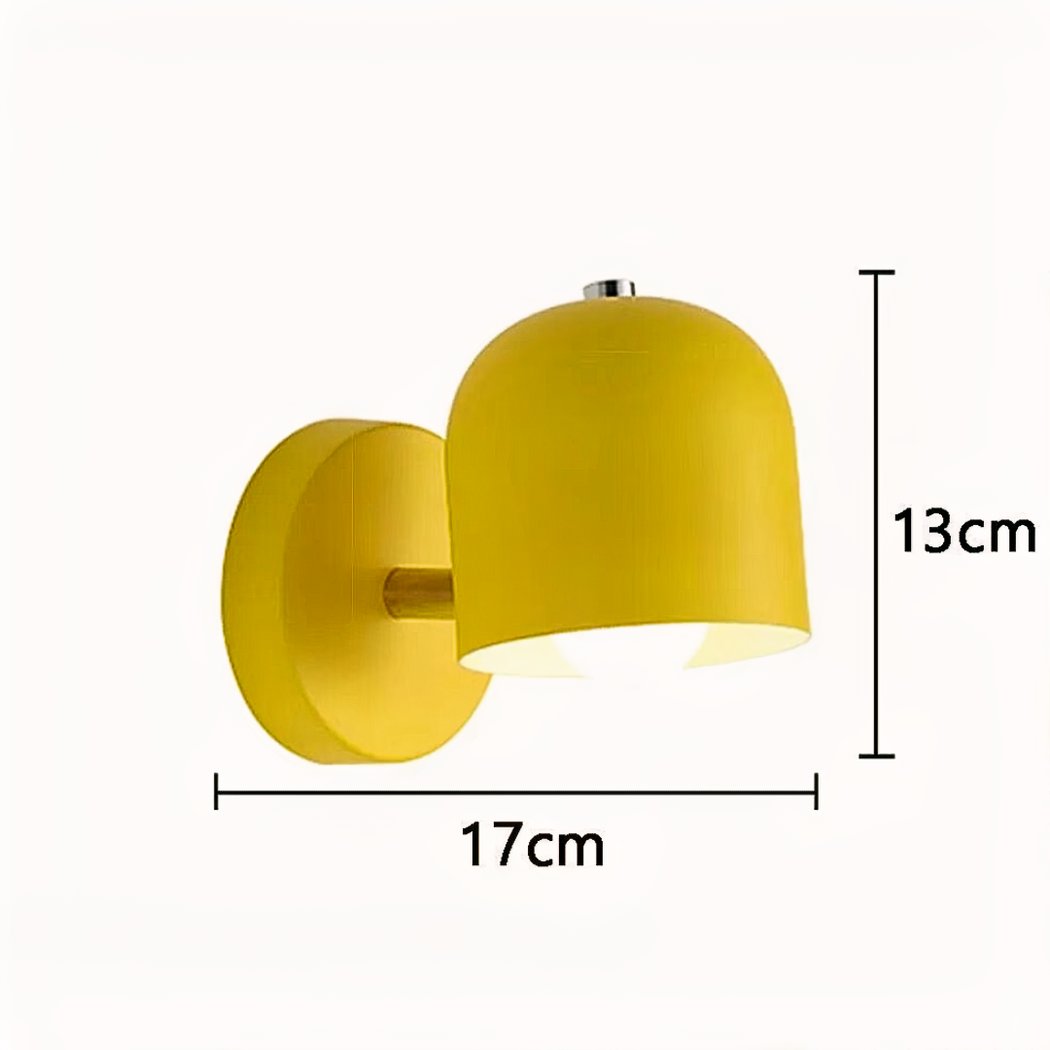 NordicGlow wandlamp, minimalistisch en kleurrijk design. Ideaal voor een modern Scandinavisch interieur.