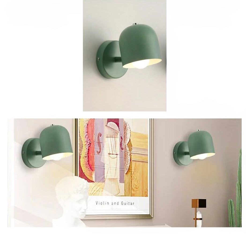 Sfeervolle wandlamp met uniek kleuraccent. Modern Scandinavisch design in metaal voor uw interieurverlichting.