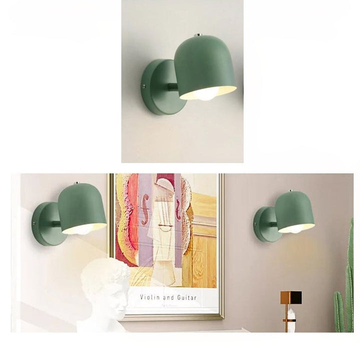 Sfeervolle wandlamp met uniek kleuraccent. Modern Scandinavisch design in metaal voor uw interieurverlichting.