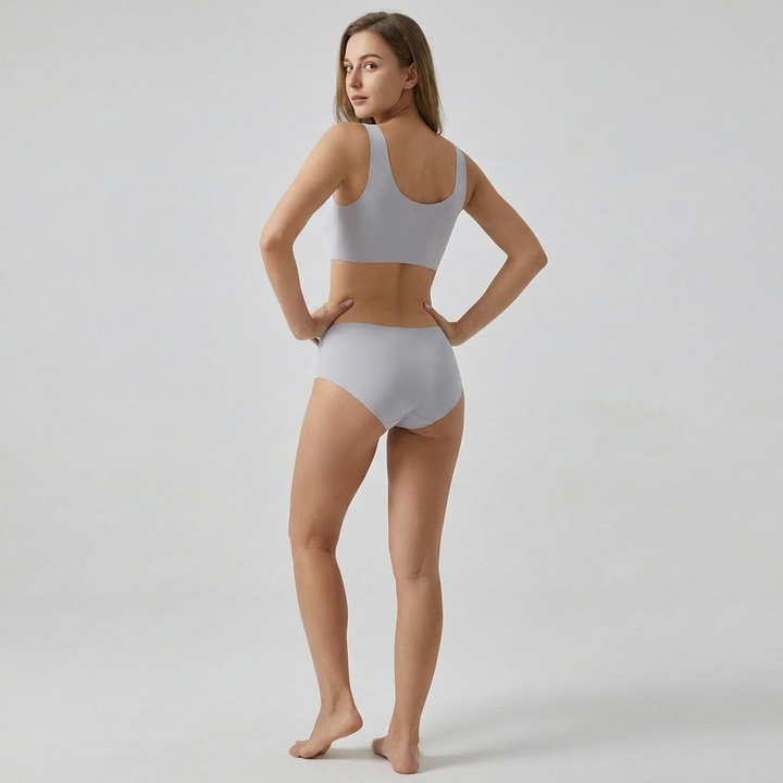 Close-up van de zijdezachte stof van het naadloze damesondergoed, ideaal voor onder strakke kleding