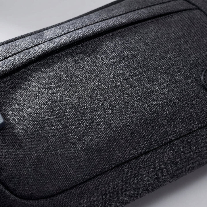 Waterdicht sport heuptasje, perfect voor hardlopen, fietsen en reizen. Comfortabel en inclusief telefoonhouder.