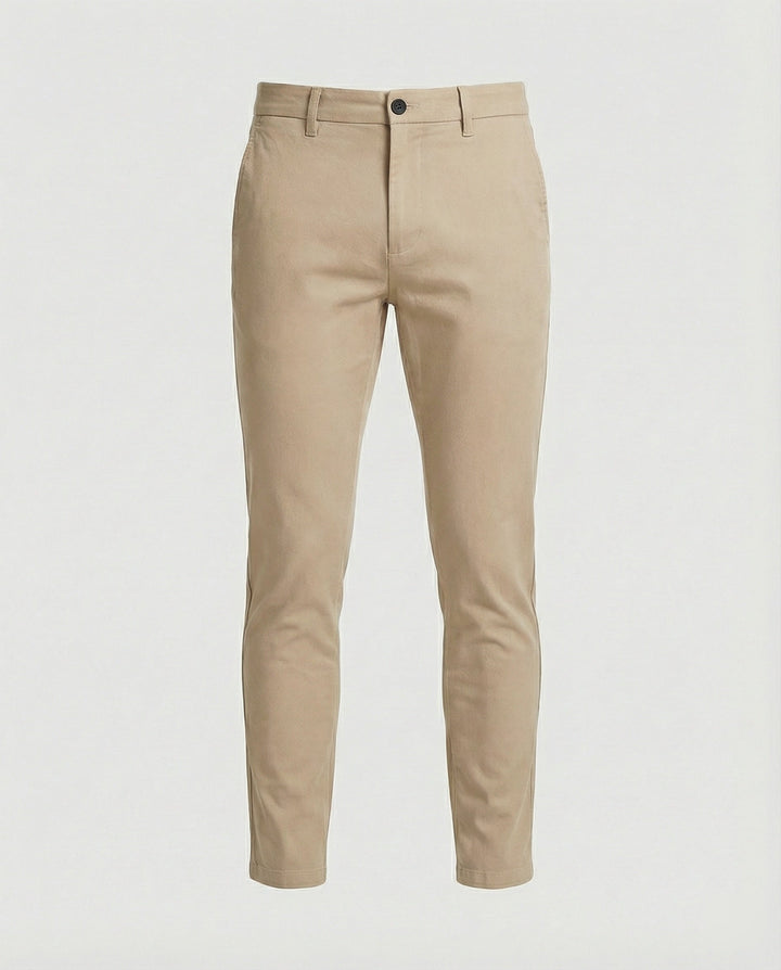 Elegante slim fit heren chino broek met verfijnde afwerking, perfect voor een verzorgde look.
