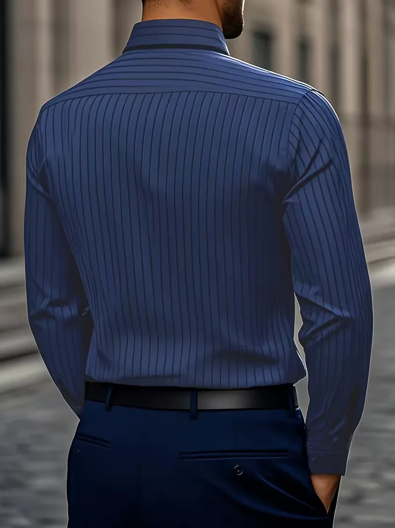 Stijlvol herenoverhemd, slim fit met fijne streepjes en unieke mandarijnkraag, ideaal voor herfst/lentemode.