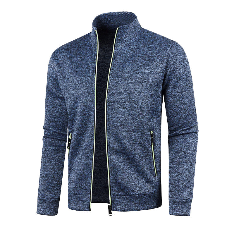 "Sportief blauw heren fleece vest, ademend en comfortabel, met moderne pasvorm voor sportieve of casual gelegenheden."
