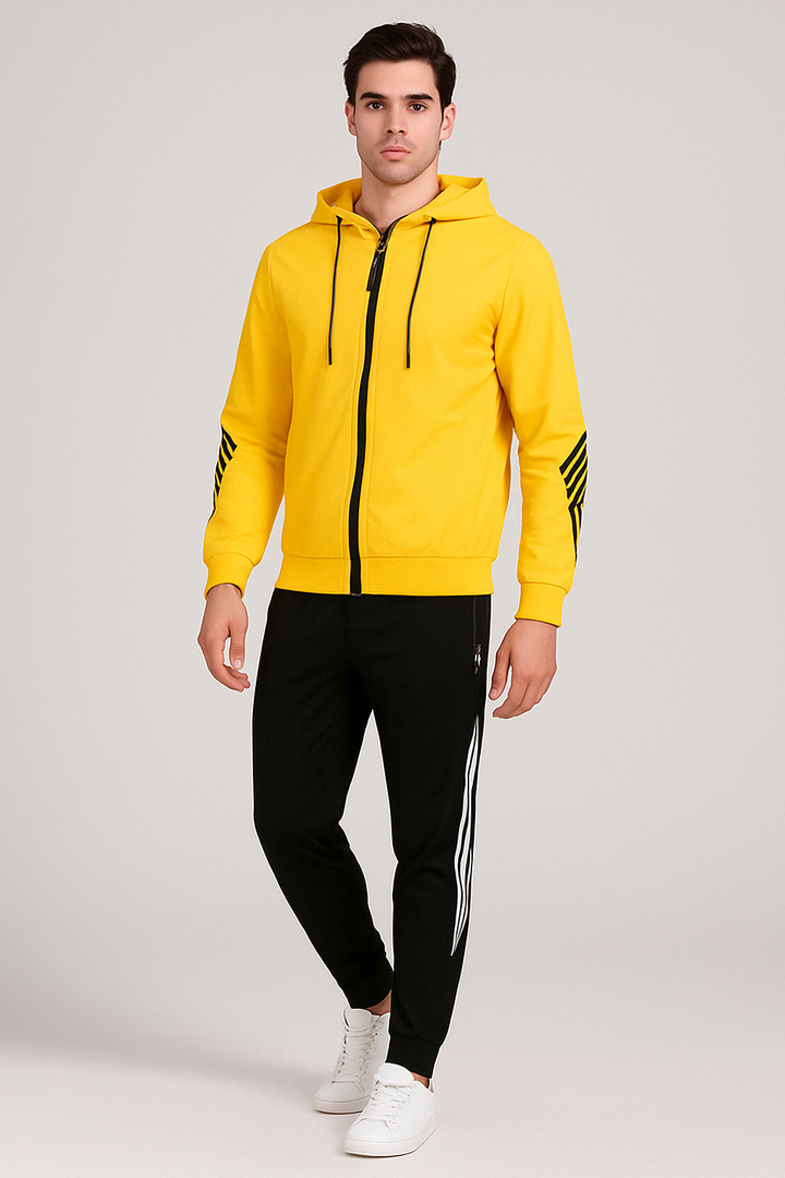 "Stijlvol Adonis heren sporttrainingspak, comfortabel lichtgrijs ontwerp ideaal voor sportieve en casual gelegenheden."