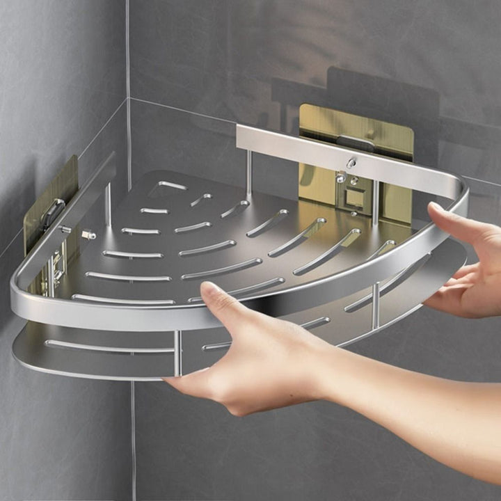 Praktisch aluminium wandrek voor badkamerhoek, houdt shampoo en badspullen georganiseerd.