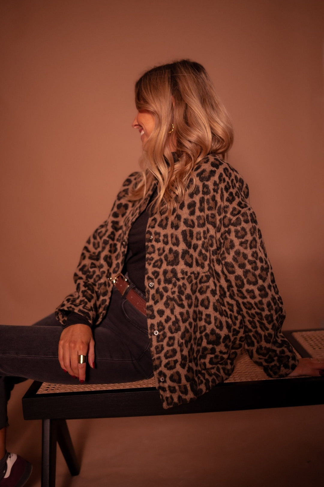 Gevoerd dames jasje met panterprint, trendy en comfortabel, perfect voor modebewuste vrouwen in elk seizoen.