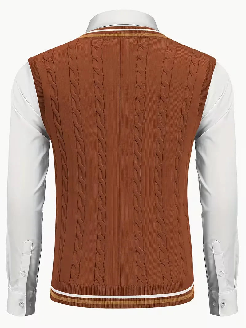 Comfortabel herenvest, mouwloos, V-hals, gebreid met kabelpatroon. Ideaal voor herfst/winter.