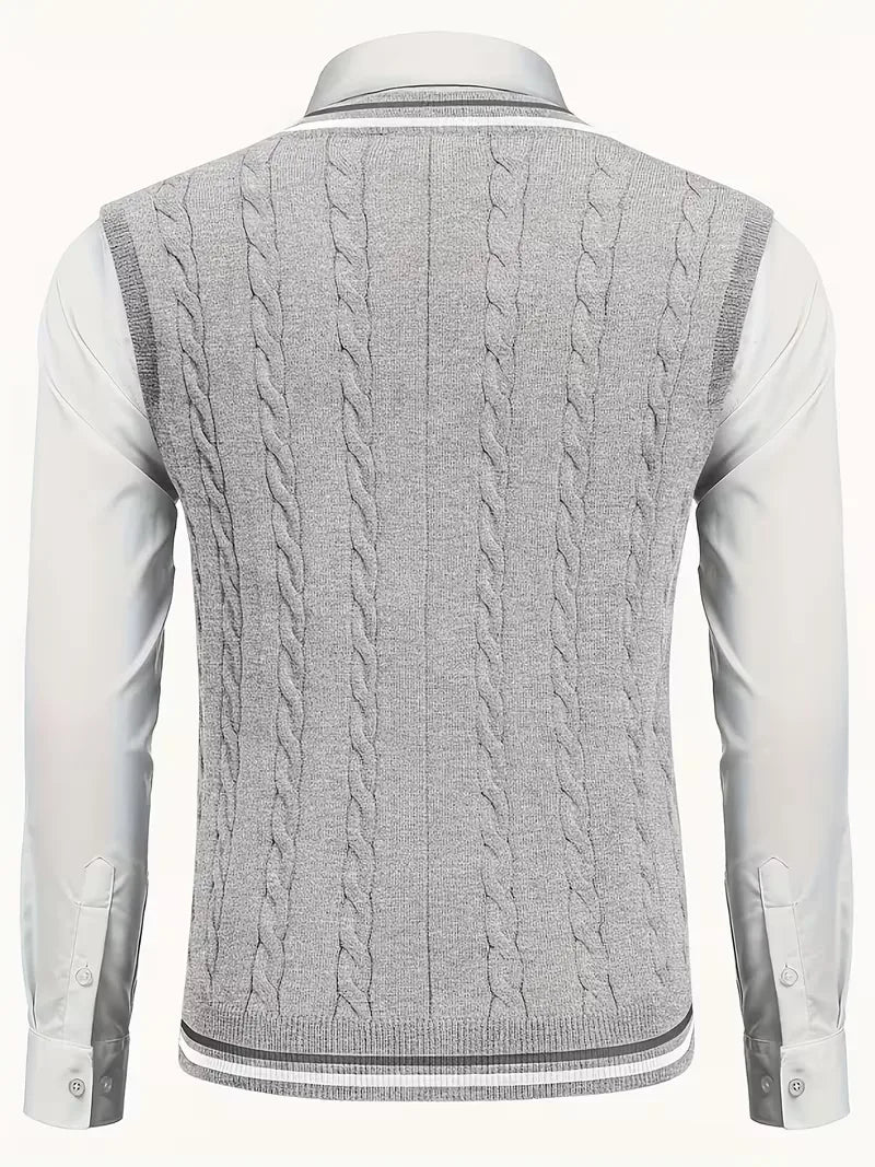 Stijlvol herenvest, mouwloos, V-hals, gebreid. Ideaal voor een elegante laagjeslook.