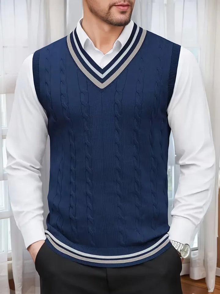 Elegant mouwloos herenvest met V-hals. Essentieel voor smartcasual winterkleding.
