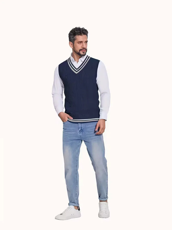 Heren mouwloos vest, V-hals, gebreid, voor de perfecte laagjes look in herfst/winter.