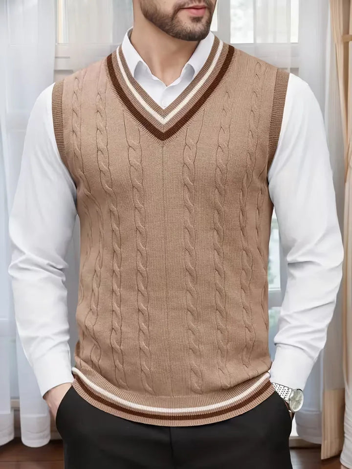 Gebreid herenvest, mouwloos, V-hals. Combineert comfort met smartcasual elegantie.