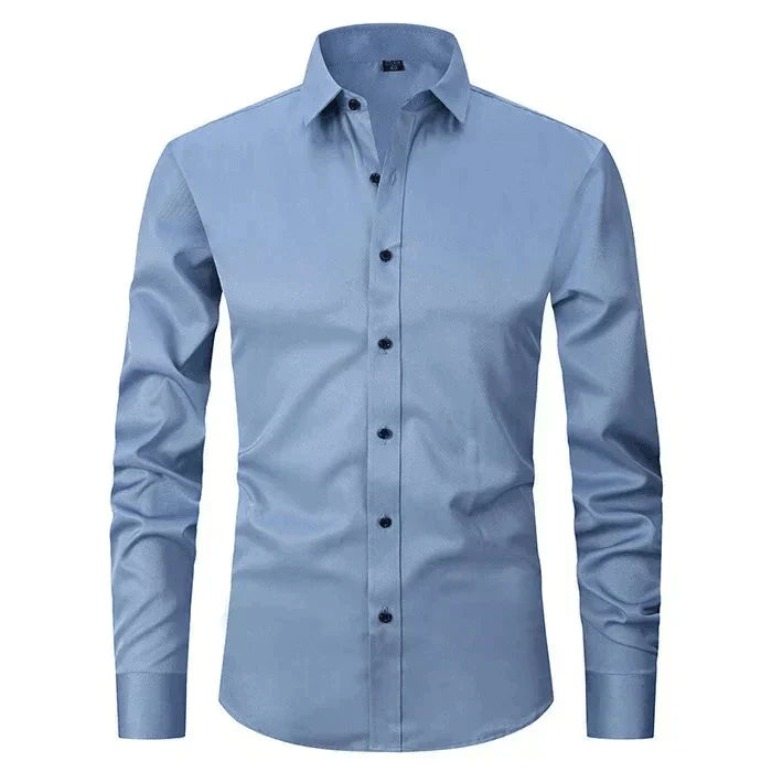 Modern button-down heren overhemd, zakelijk en stijlvol met lange mouwen en een aansluitende tailored fit.