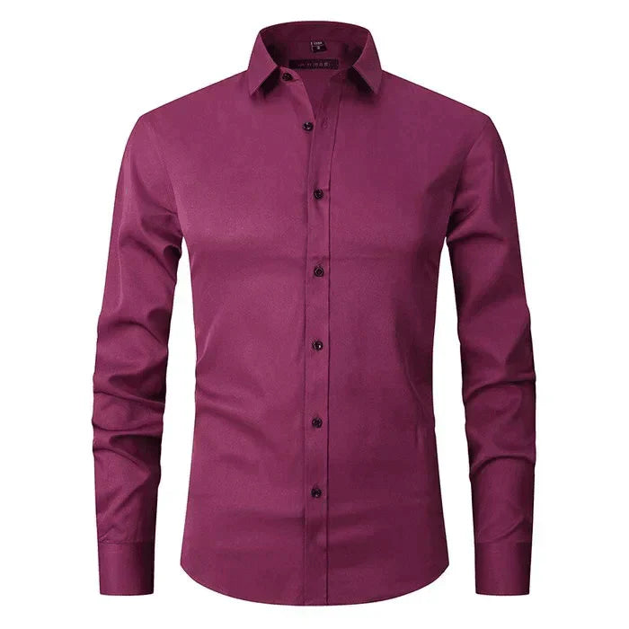 Comfortabel en stijlvol zakelijk heren overhemd, met een tailored fit dat perfect aansluit voor een moderne look.