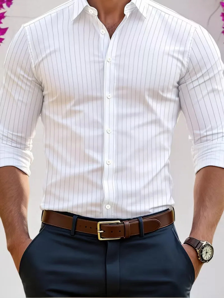 Modern heren overhemd met mandarijnkraag, ideaal voor een smart casual of formele look. Comfortabele slim fit.