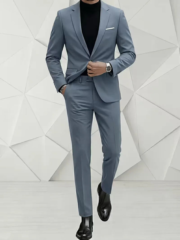 Comfortabel en elegant slim fit herenpak, de perfecte balans tussen stijl en draaggemak.