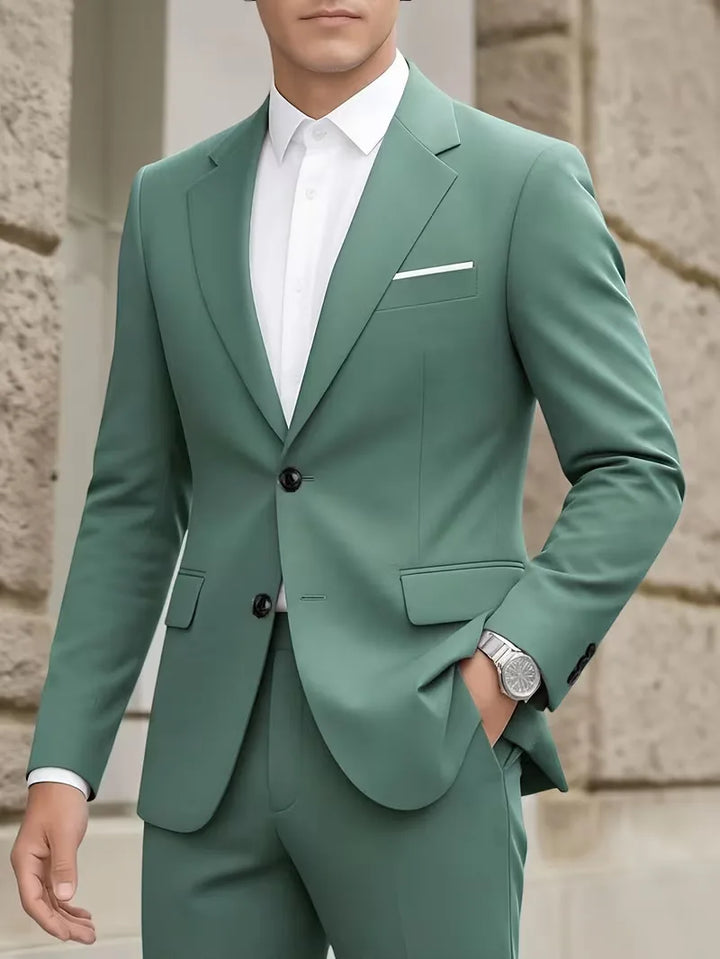Grijs slim fit kostuum heren, combineert elegantie met een moderne, slanke snit.