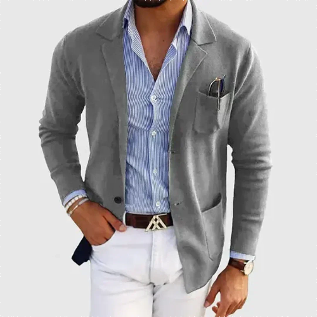 Trendy casual herenblazer. Dit modieuze jasje is perfect voor een moderne smart-casual look in herenmode.