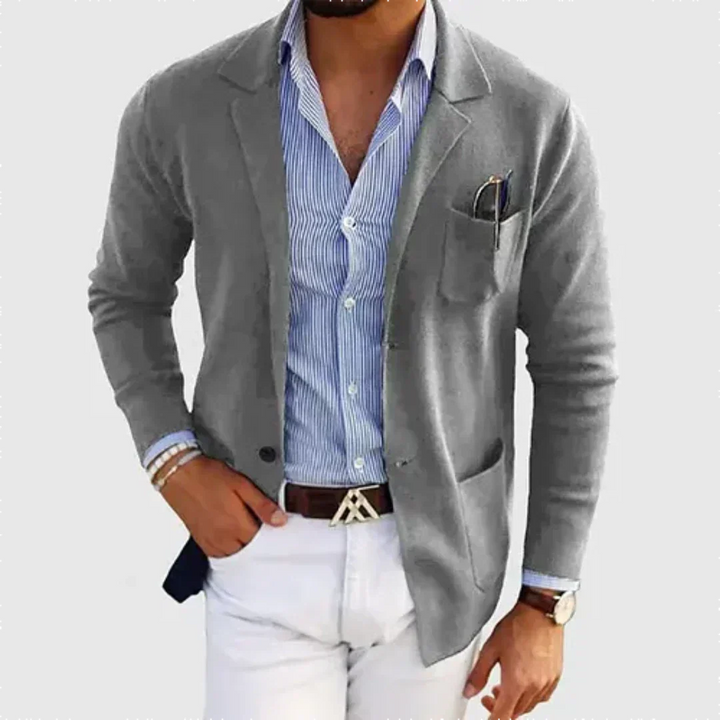 Trendy casual herenblazer. Dit modieuze jasje is perfect voor een moderne smart-casual look in herenmode.