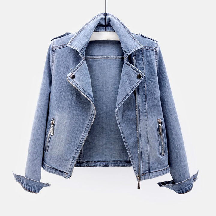 "Stijlvolle dames denim spijkerjas, vintage look met klassieke kraag en metalen knopen, flatterende pasvorm."