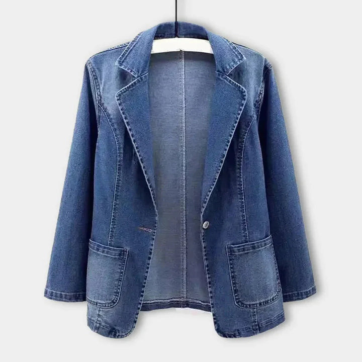 Stijlvolle dames jeans blazer, getailleerd model voor een casual chic look. Perfecte blauwe mode-item.