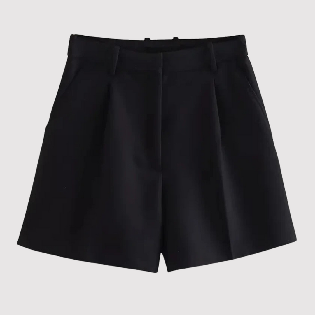 Witte dames korte broek met hoge taille, effen en regular fit. Essentieel voor een comfortabele en frisse zomerlook.