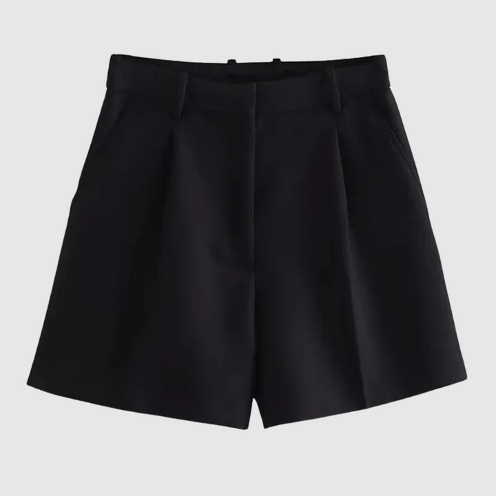 Witte dames korte broek met hoge taille, effen en regular fit. Essentieel voor een comfortabele en frisse zomerlook.