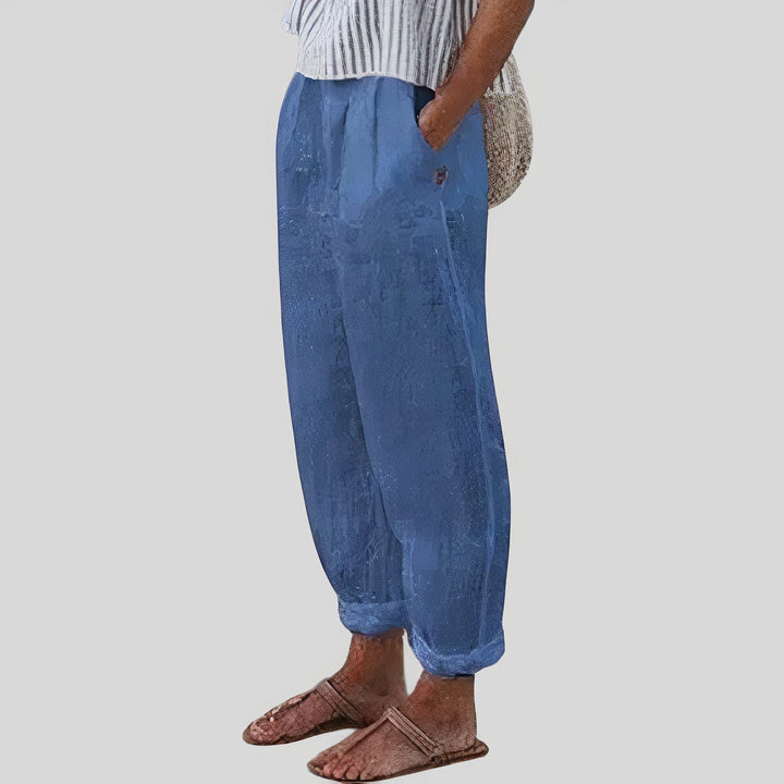 "Stijlvolle dames linnen broek Isidora, comfortabel en ademend, in trendy kleuren, perfect voor elke gelegenheid."