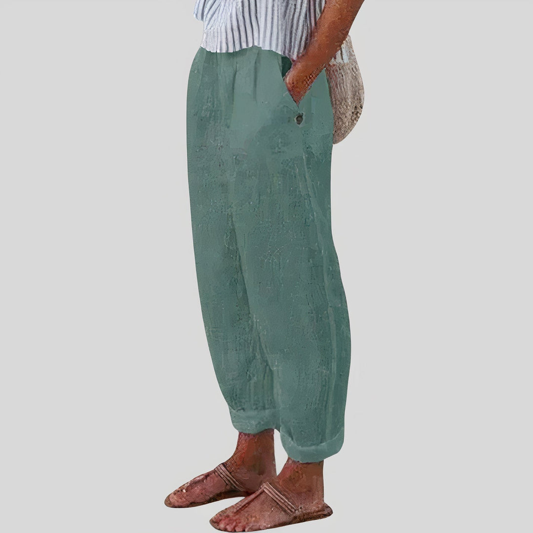 "Stijlvolle dames linnen broek Isidora, comfortabel en ademend, in trendy kleuren, perfect voor elke gelegenheid."