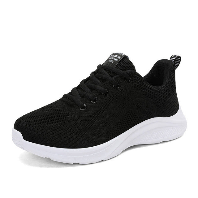 "Stijlvolle dames sneakers met orthopedische zool, ademend materiaal en elegant design, ideaal voor comfort en mode."