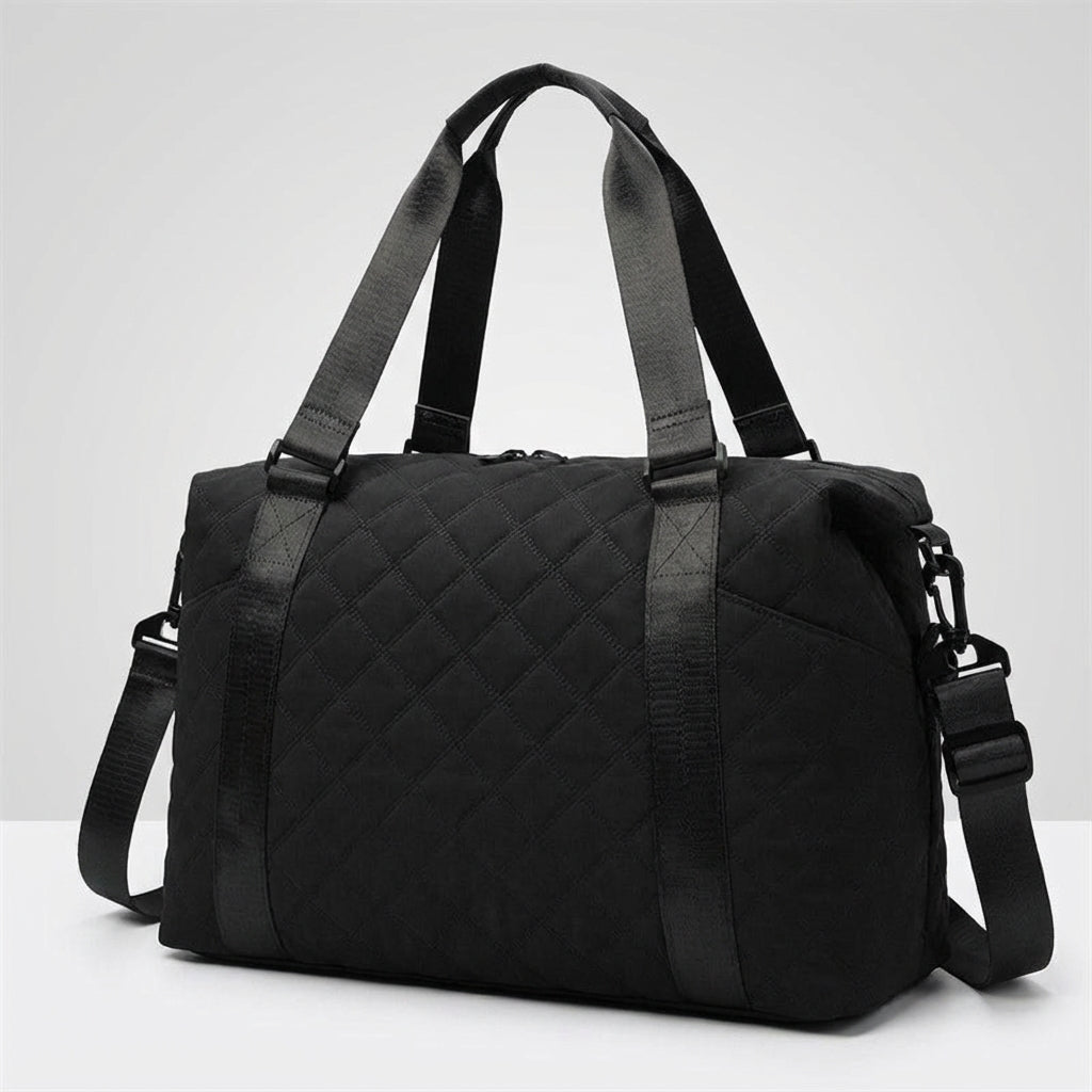 Comfortabele en stijlvolle gewatteerde unisex weekendtas van Quiltiva, perfect voor elk reisavontuur.
