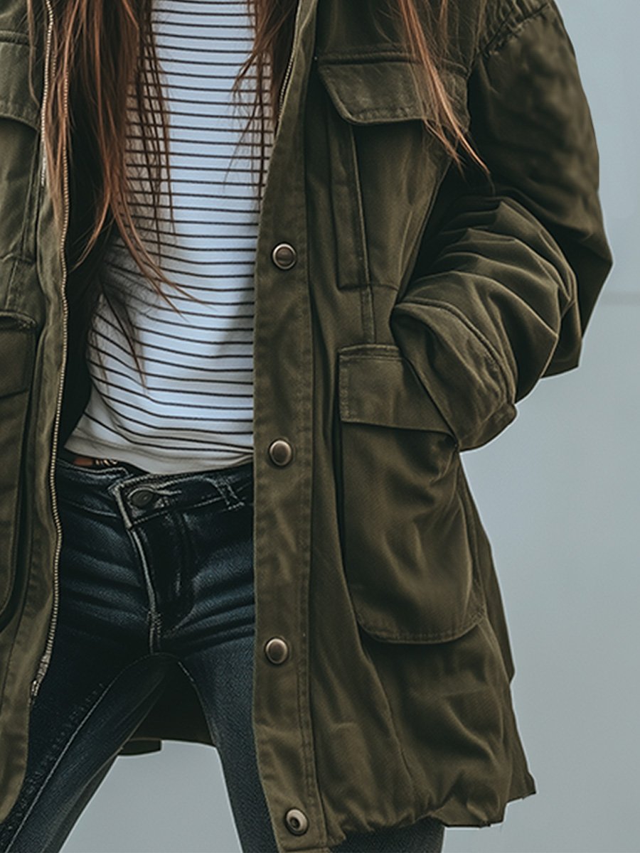 Groene retro dames capuchonjas, winddicht en stijlvol voor elke dag, met handige zakken voor comfort en gemak.