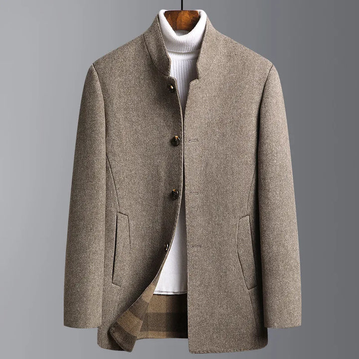 Stijlvolle heren waterdichte winterjas in casual design, perfect voor warmte en comfort tijdens koude dagen.