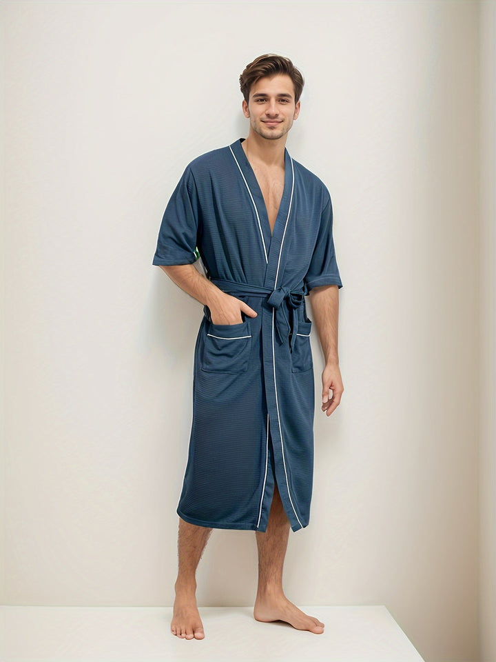 "Stijlvolle herenbadjas Noah met korte mouwen, dubbele zakken en modern design in effen kleur voor dagelijks comfort en stijl