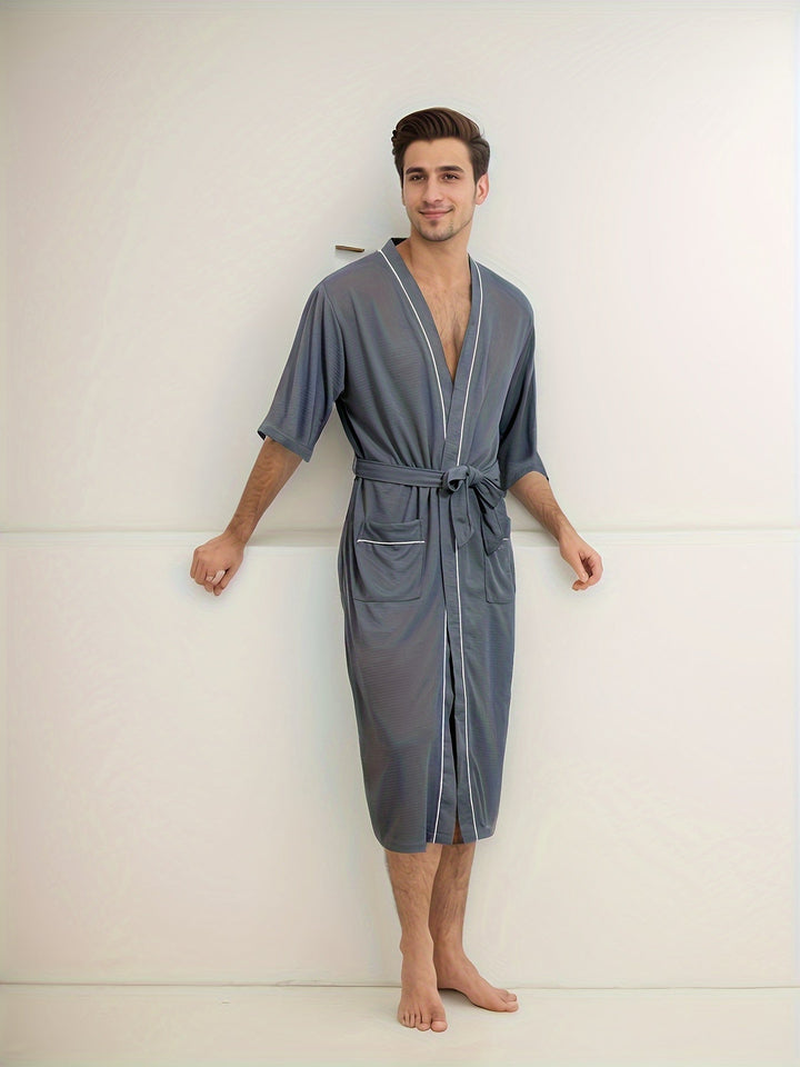 "Stijlvolle herenbadjas Noah met korte mouwen, dubbele zakken en modern design in effen kleur voor dagelijks comfort en stijl