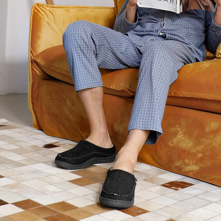 Moderne herenpantoffels, stijlvol en comfortabel. Perfecte binnenhuis slippers voor luxe en ontspanning.