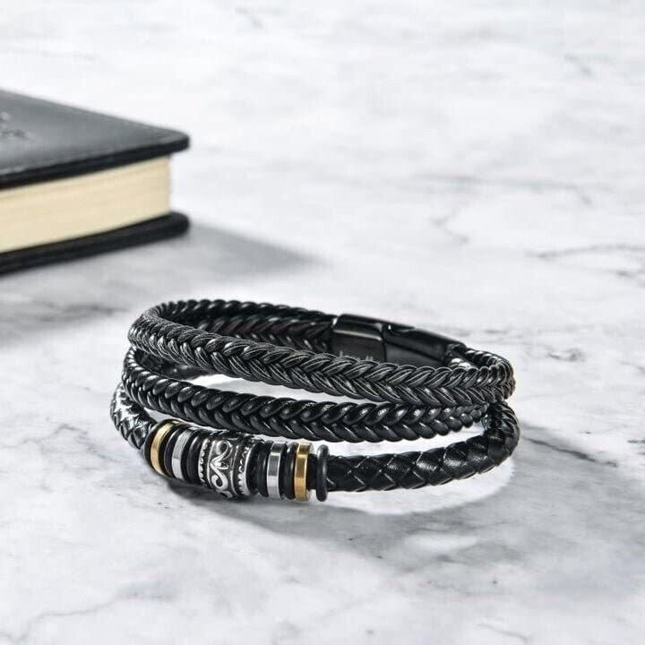 Stijlvolle lederen mannenarmband, echt leer en roestvrij staal, personaliseerbaar, elegant accessoire voor elke gelegenheid.