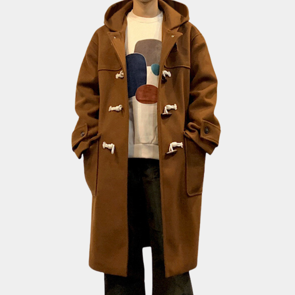 "Stijlvolle NordicShield winterjas voor heren, water- en winddicht met strak silhouet en functionele zakken in donkerblauw."