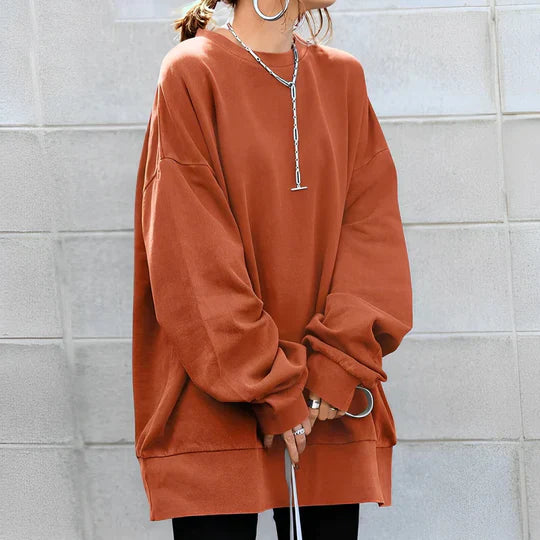 "Stijlvolle oversized trui Joséfine, comfortabele pasvorm met zachte stof, ideaal voor milieubewuste mode in dameskleding."