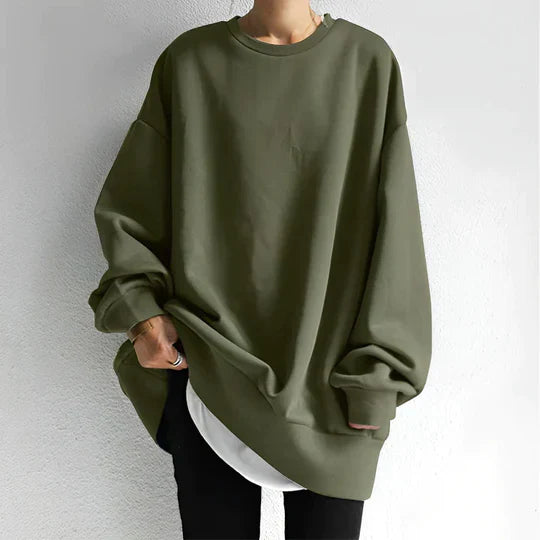 "Stijlvolle oversized trui Joséfine, comfortabele pasvorm met zachte stof, ideaal voor milieubewuste mode in dameskleding."