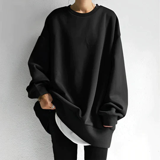 "Stijlvolle oversized trui Joséfine, comfortabele pasvorm met zachte stof, ideaal voor milieubewuste mode in dameskleding."