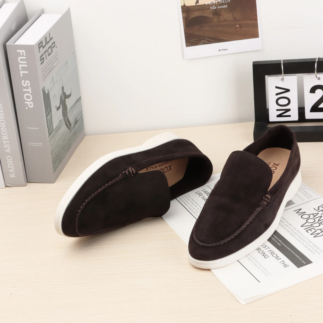 "Stijlvolle suède loafers dames, slip-on design, luxe en comfortabel met flexibele rubberen zool, ideaal voor elke dag."