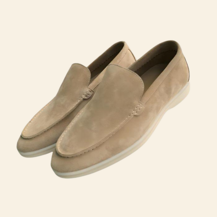 "Stijlvolle suède loafers voor heren in diverse kleuren, elegante en tijdloze schoenen voor elke gelegenheid."