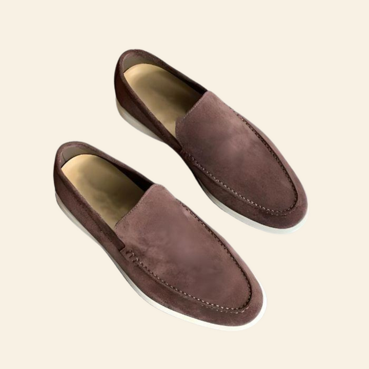 "Stijlvolle suède loafers voor heren in diverse kleuren, elegante en tijdloze schoenen voor elke gelegenheid."