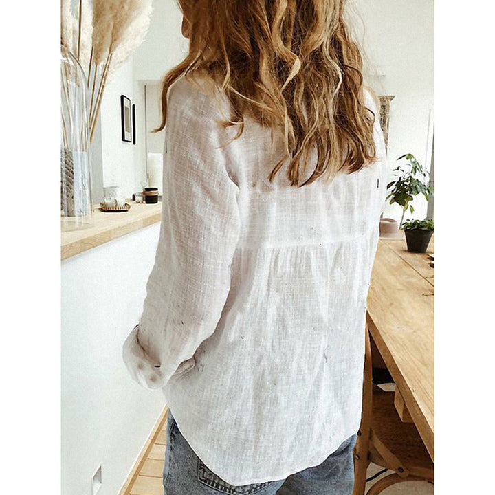 Elegante, luchtige damesblouse, casual top met een moderne vogelprint, perfect voor de zomer.