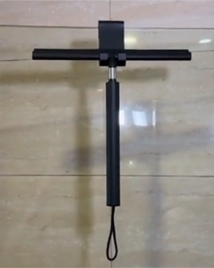 Telescopische douchewisser met uitschuifbare steel, ideaal voor streeploos drogen van douchewanden en vloeren zonder buigen.