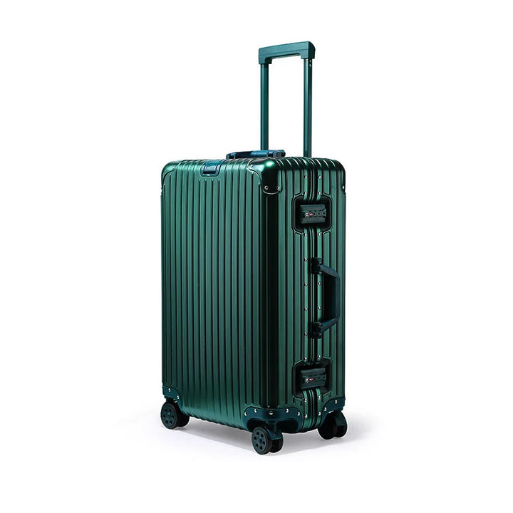 Premium Tirana aluminium reiskoffer, een duurzame en elegante keuze voor frequente reizigers.