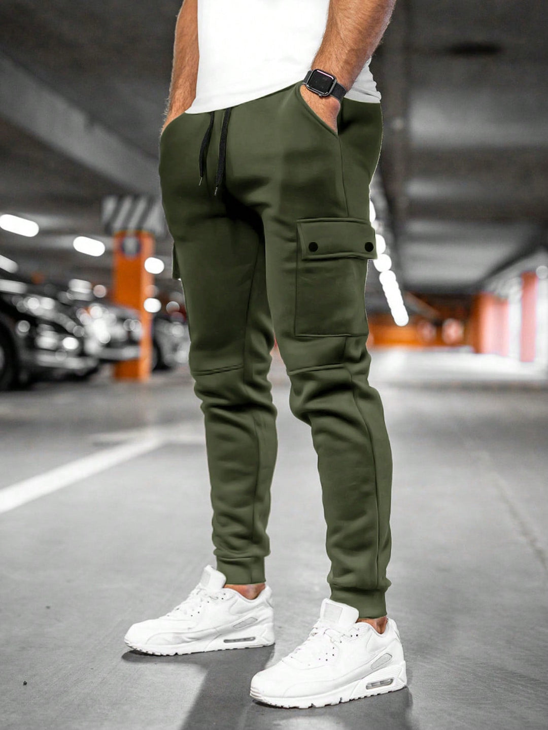 Herenbroek: joggingbroek met stijlvolle zak en comfortabele stretchstof. Tapered pasvorm voor een moderne look.